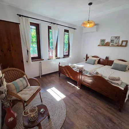 Azure Bay Family Villa, 50m From The Sea Atiya
