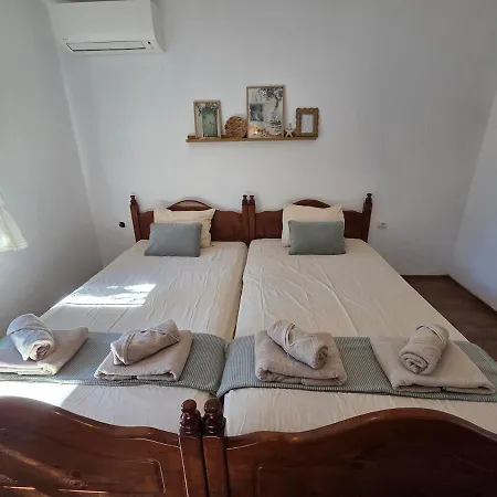 Azure Bay Family Villa, 50m From The Sea Villa
